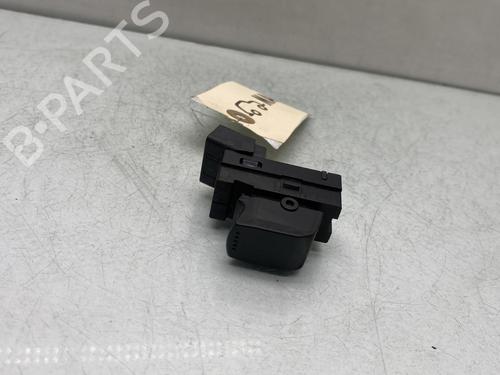 Used Right front window switch SUZUKI SWIFT III (MZ, EZ) 1.3 DDiS (RS413D) (69 hp) 30046368