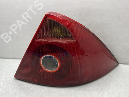 Used Right taillight FORD MONDEO III Saloon (B4Y) 2.0 16V TDDi / TDCi (115 hp) 24207942