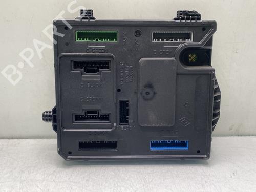 Used Fuse box RENAULT MEGANE III Coupe (DZ0/1_) 1.6 dCi (DZ00, DZ12, DZ2A, DZ13) (130 hp) 30910470