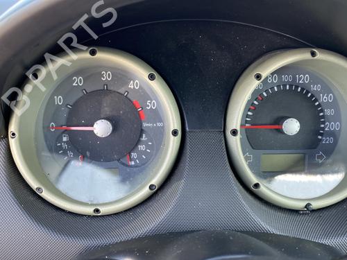 Right headlight VW POLO (6N2) 1.9 SDI | BP29371877C29 
