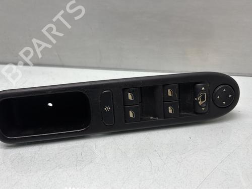 Used Left front window switch PEUGEOT 307 (3A/C) 1.6 16V (109 hp) 32190474