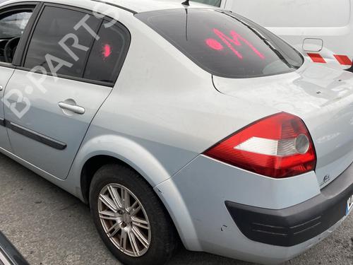 Fuse box RENAULT MEGANE II Saloon (LM0/1_) 1.9 dCi (LM0G, LM1G, LM2C) | BP23899811E1  - Image 12