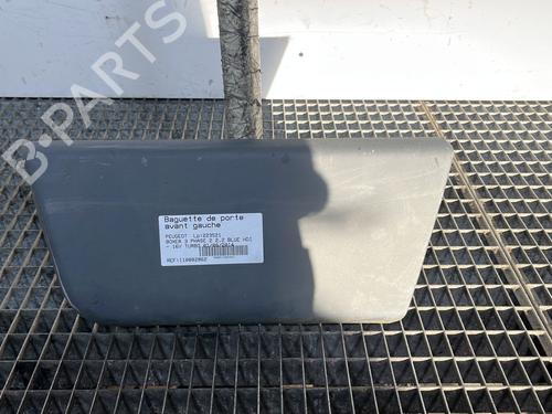 Used Door moulding trim PEUGEOT BOXER Van 2.2 BlueHDi 140 (140 hp) 29939555