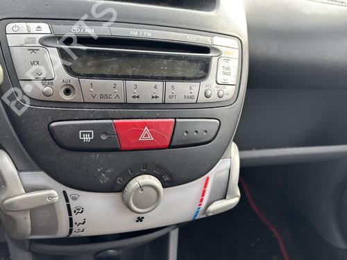 Left front door CITROËN C1 (PM_, PN_) 1.4 HDi | BP24661599C2 