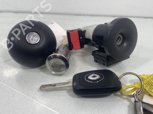 Used Ignition barrel RENAULT TWINGO III (BCM_, BCA_) 1.0 SCe 75 (73 hp) 32765914