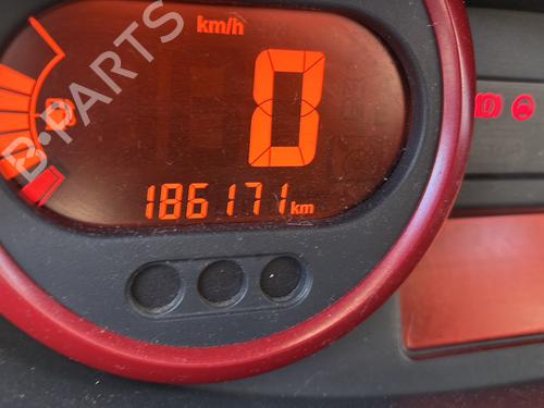 Brugte RENAULT TWINGO II (CN0_) 1.5 dCi (CN0E) (64 hp) 4472281