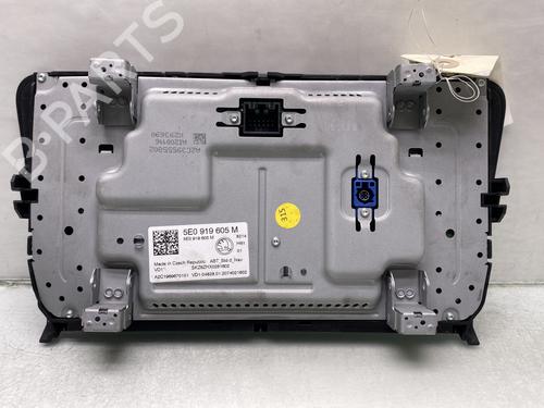 Multifunctionele display SKODA OCTAVIA III Combi (5E5, 5E6) 1.0 TSI (115 hp) 24644522