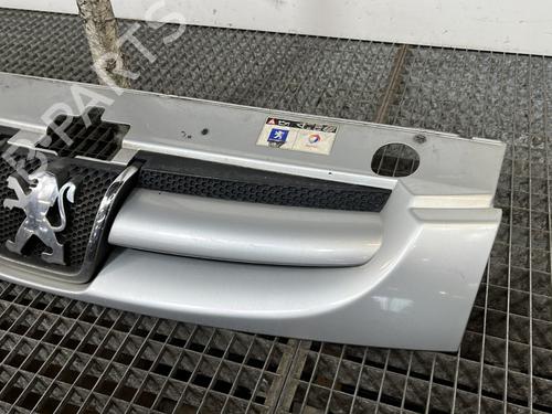 Grille PEUGEOT PARTNER Box Body/MPV (5_, G_) 1.9 D | BP29707080C40 