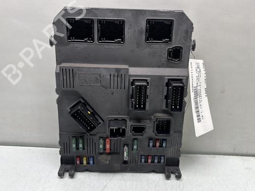 Caixa de fusíveis PEUGEOT 206 CC (2D) 1.6 16V (2DNFUF, 2DNFUR) (109 hp) 30082683