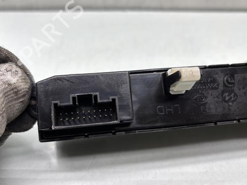 Used Warning switch Warning switch HYUNDAI i20 I (PB, PBT) 1.1 CRDi (75 hp) 30297048 30297048