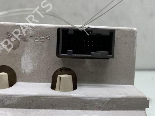 display-monitor-peugeot-206-sw-2ek-14-hdi-6155gq-2002-19962104 main image