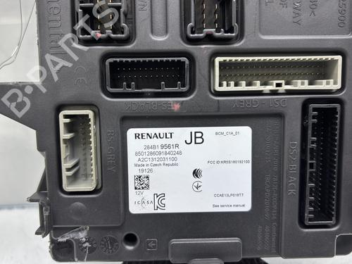 Fuse box RENAULT CLIO V (B7_) 1.5 Blue dCi 115 (B7AD) | BP29841705E1 