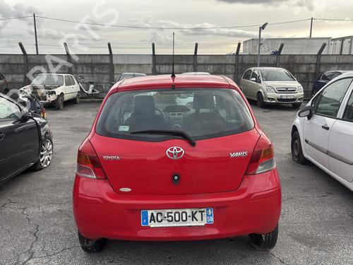 Seat buckle TOYOTA YARIS (_P9_) 1.0 VVT-i (KSP90_, KSP90R) | BP30878604I32 