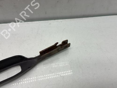 Used Front windshield wiper arm Front windshield wiper arm SEAT ALTEA (5P1) 2.0 TDI (136 hp) 39730310 39730310