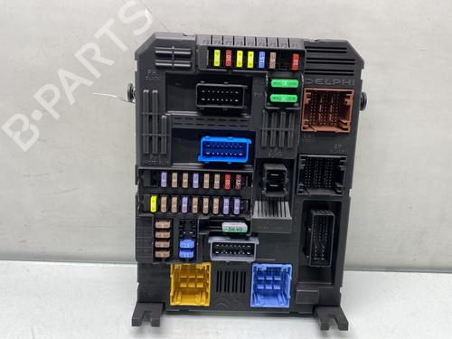 Used Fuse box Fuse box CITROËN C3 III (SX) 1.2 PureTech 82 (83 hp) 30941018 30941018