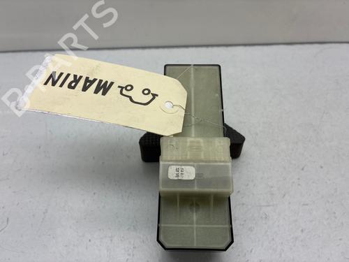Left front window switch SUZUKI SWIFT III (MZ, EZ) 1.3 DDiS (RS413D) | BP38230580I27 - Image 4