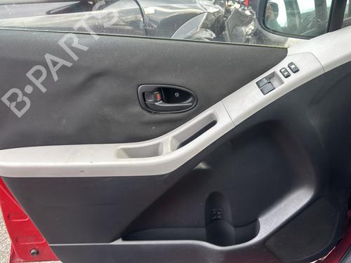 Seat buckle TOYOTA YARIS (_P9_) 1.0 VVT-i (KSP90_, KSP90R) | BP30878604I32 