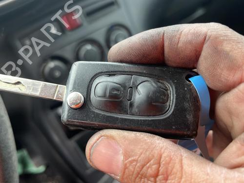 Fuse box CITROËN C3 Picasso (SH_) 1.6 HDI 90 | BP26295857E1  - Image 8