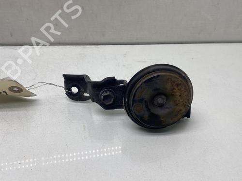 Used Horn TOYOTA YARIS (_P13_) 1.5 Hybrid (NHP130_, NHP130) (101 hp) 28704780