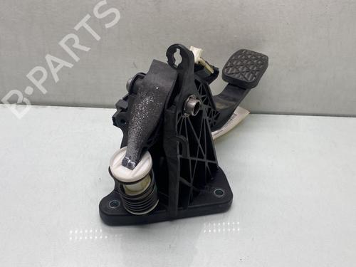 Clutch pedal MERCEDES-BENZ A-CLASS (W176) A 180 CDI / d (176.012) | BP29866803I13