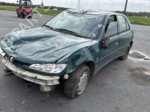 Used Parts PEUGEOT 306 Hatchback (7A, 7C, N3, N5) 1.4 (75 hp) 4416705