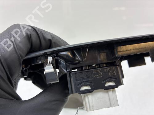 right-front-window-switch-peugeot-208-i-ca_-cc_-2012-2013-2014-2015-2016-2017-2018-2019-2020-2021-37171720 main image