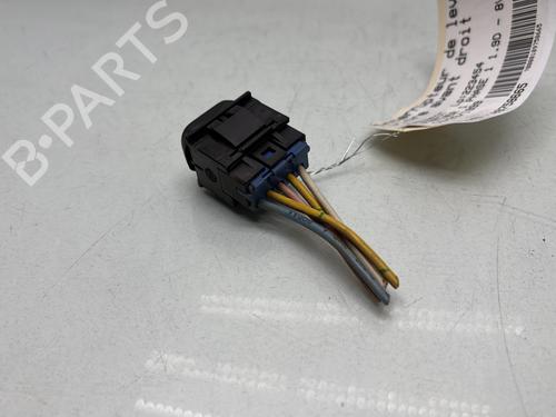 Used Right front window switch Right front window switch PEUGEOT PARTNER Box Body/MPV (5_, G_) 1.9 D (69 hp) 27643015 27643015