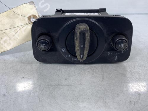Headlight switch FORD FIESTA VI (CB1, CCN)  | BP19975482I24 