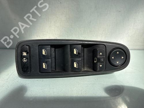 Used Left front window switch Left front window switch 38493194 38493194
