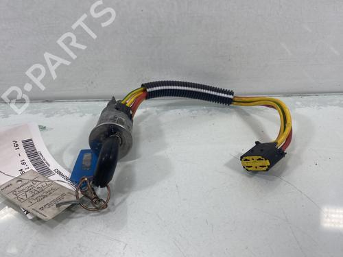 Used Ignition barrel RENAULT MEGANE I (BA0/1_) 1.6 16V (BA04, BA0B, BA11, BA1J, BA16, BA19, BA1K, BA1V,... (107 hp) 28281110