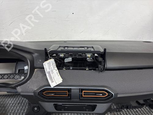 Dashboard DACIA SANDERO III 1.0 TCe 100 ECO-G | BP39995587C46 - Image 9