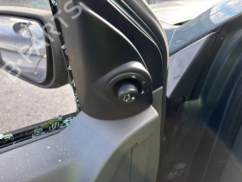 Left taillight FORD FUSION (JU_) 1.4 TDCi | BP31300827C34