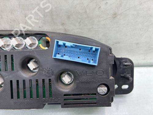 Used Instrument cluster Instrument cluster 32101570 32101570