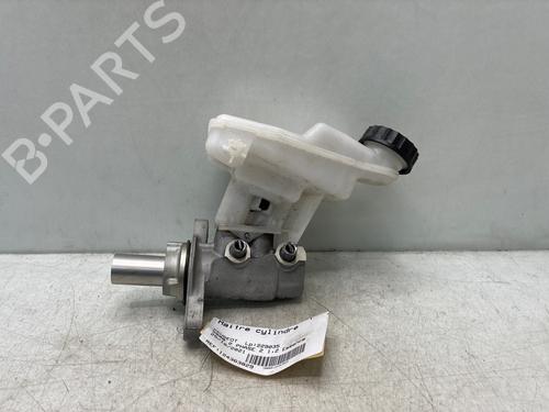 Used Brake master cylinder Brake master cylinder PEUGEOT 5008 II (MC_, MJ_, MR_, M4_) 1.2 THP (MRHNYH, MRHNYW, MRHNSJ, MRHNSU, MRHNSM) (131 hp) 34525255 34525255