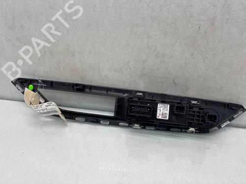 Comutador vidro frente esquerdo Comutador vidro frente esquerdo PEUGEOT 3008 II SUV (MC_, MR_, MJ_, M4_) 2.0 BlueHDi 180 (181 hp) 35955800 35955800