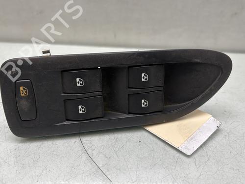 Used Left front window switch Left front window switch RENAULT LAGUNA II Grandtour (KG0/1_) 1.9 dCi (125 hp) 33609401 33609401