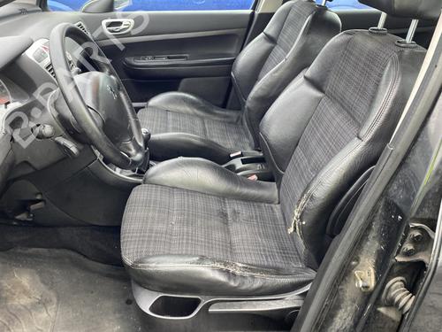 Left mirror PEUGEOT 307 (3A/C) 2.0 HDi 110 | BP26495523C26 