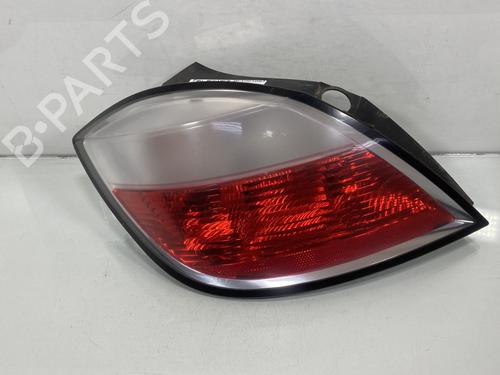 Used Left taillight OPEL ASTRA H (A04) [2004-2014]  20008945