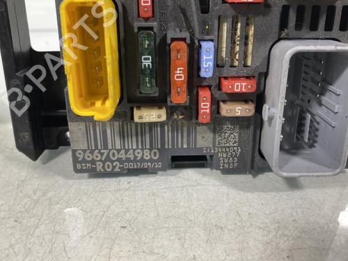 Fuse box PEUGEOT 407 SW (6E_, 6D_) 2.0 HDi 135 | BP26455706E1 