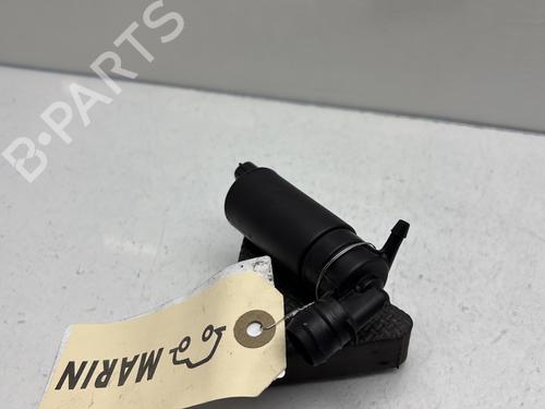 Used Washer pump TOYOTA YARIS (_P1_) 1.3 (SCP12_, SCP13_, SCP12R, SCP13R) (87 hp) 31887129