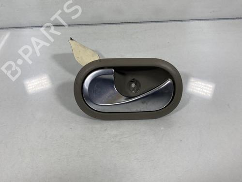 Used Front left interior door handle RENAULT CLIO III (BR0/1, CR0/1) [2005-2014]  19977294
