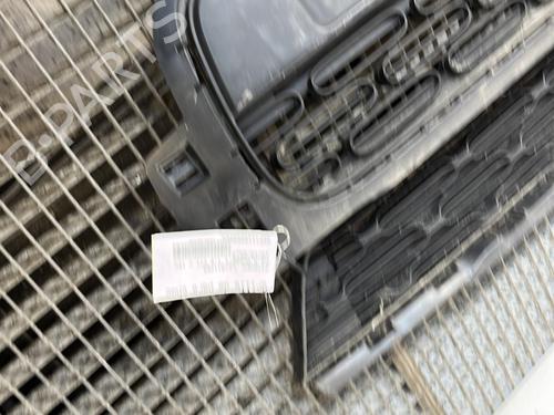 Grill CITROËN C3 III (SX) 1.2 PureTech 82 | BP31717433C40