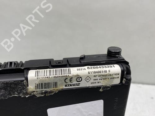 Used Fuse box Fuse box RENAULT MEGANE II (BM0/1_, CM0/1_) 1.5 dCi (BM1F, CM1F) (86 hp) 26715332 26715332