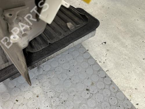 Dør højre fortil CITROËN C4 CACTUS 1.2 VTi 82 | BP32062922C3 - Image 4