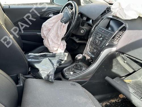 Used Parts OPEL ASTRA J Sports Tourer (P10) 1.7 CDTI (35) (131 hp) 1802786