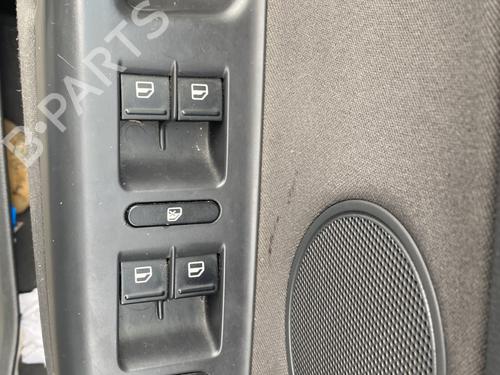 Right tailgate light VW GOLF PLUS V (5M1, 521) 1.9 TDI | BP22215730C80 