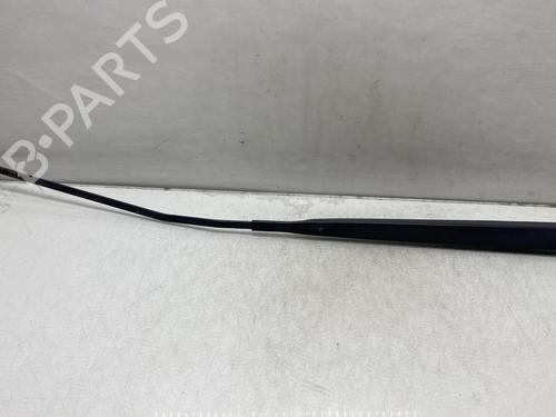 Used Front windshield wiper arm RENAULT CLIO III (BR0/1, CR0/1) 1.5 dCi (C/BR0G, C/BR1G) (68 hp) 21490786