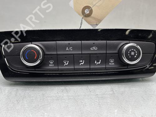 Used Climate control OPEL CORSA F (P2JO) 1.2 (68) (101 hp) 31379327