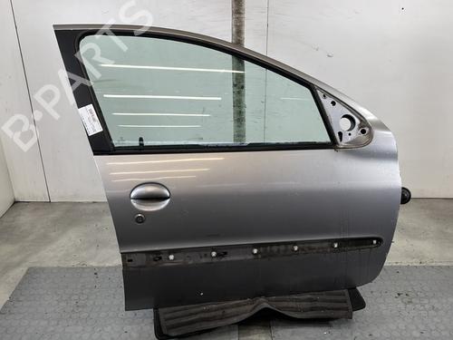 Used Right front door PEUGEOT 206 Hatchback (2A/C) 1.4 i (75 hp) 31358848