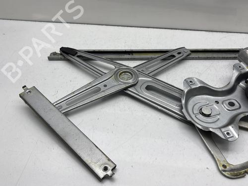 Lève-vitre avant gauche TOYOTA YARIS (_P9_) 1.3 VVT-i (SCP90_, SCP90R) | BP29939798C22